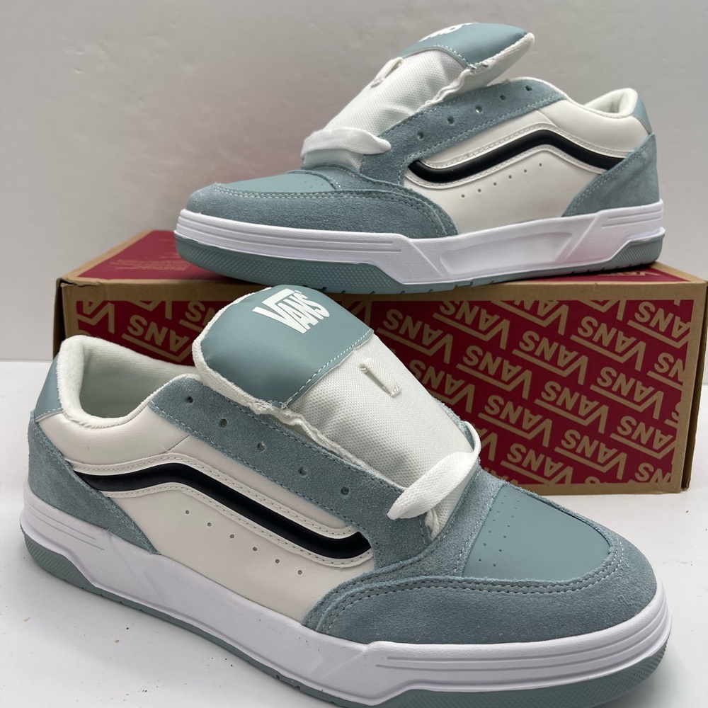 Vans Men’s Hylane
Baby Blue/White
VN000D1JYF5 Skate Sneakers
Light Blue White - Picture 11 of 16
